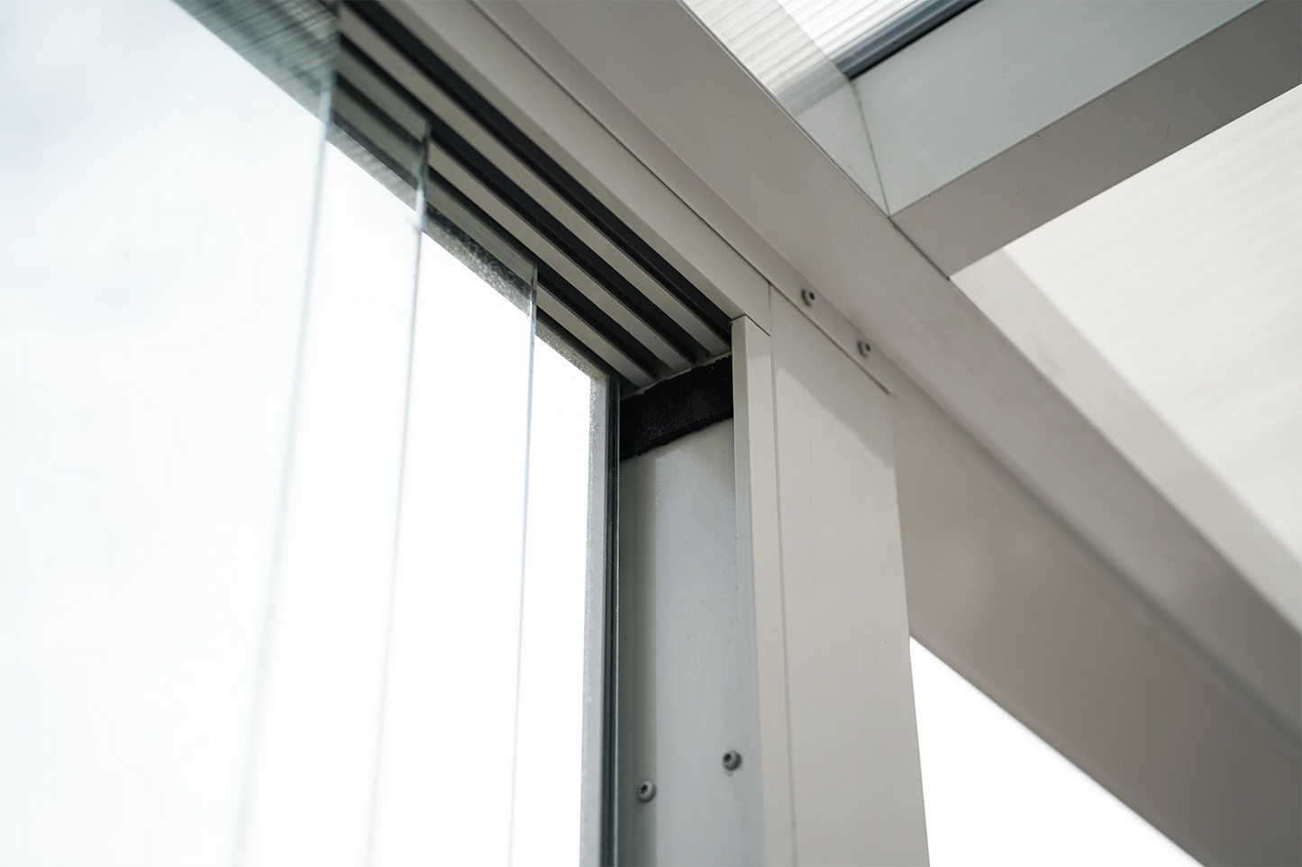 Glasschiebewand anthrazit (RAL 7016) 10mm