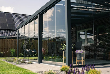 Terrassenüberdachung aus Aluminium für den Wandanbau