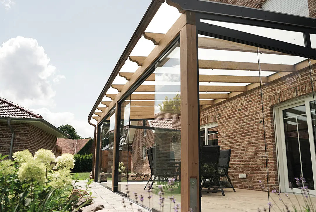 Terrassenüberdachung aus Leimholz, Wandanbau