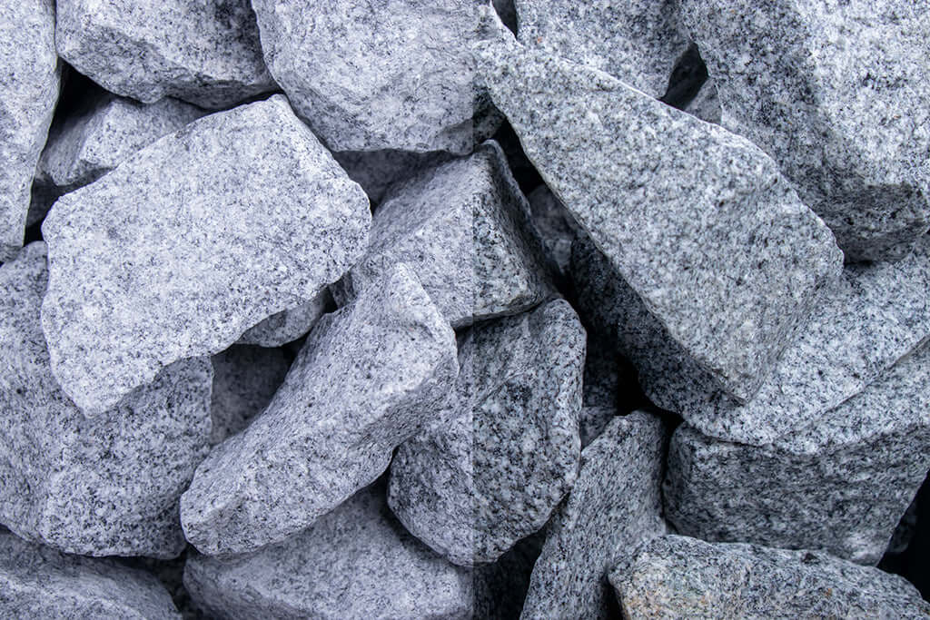 Granit grau Steinschlag